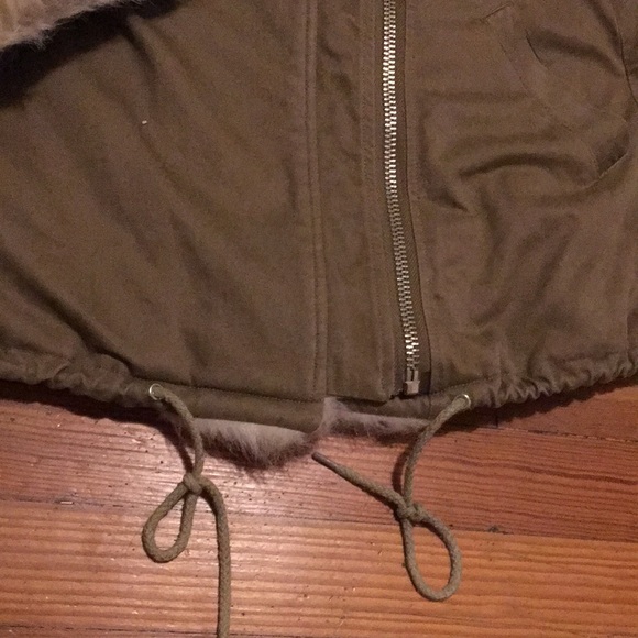 UNIF - Army Sherpa Jacket - Size: Small - Picture 3 of 8